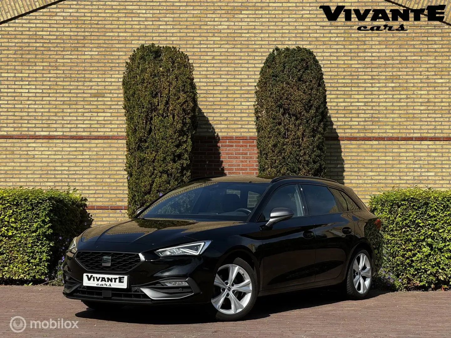 SEAT Leon Sportstourer 1.5 TSI FR Business Intense Virtual D Noir - 1
