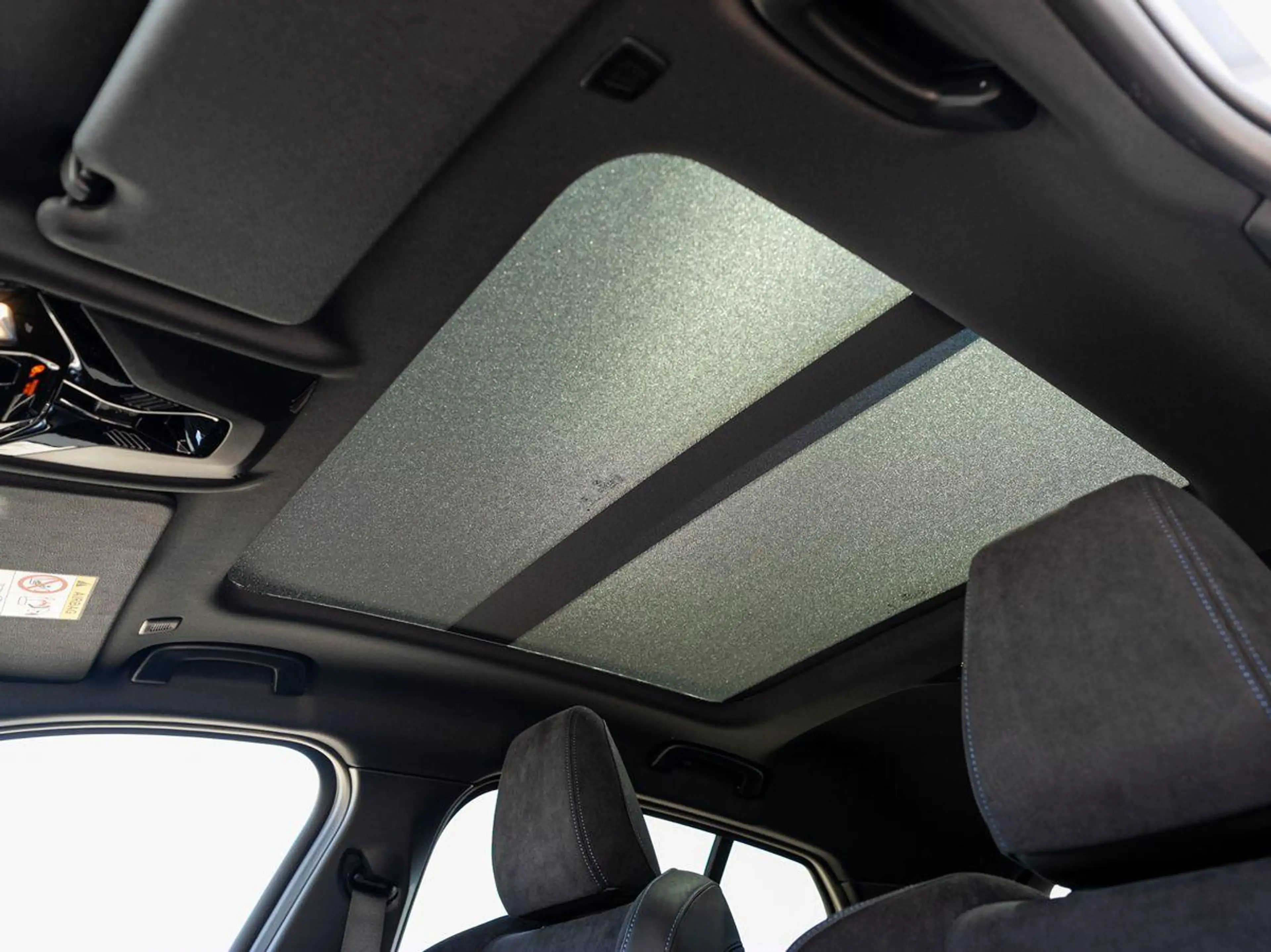 BMW 118 d M Sport PANO aLED KoZg eKlappe Lenkr-Heiz — photo 11