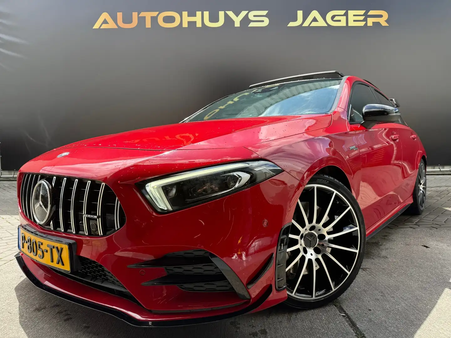 Mercedes-Benz A 35 AMG 4MATIC Edition 1|Pano|Burmester|Milltek|Sfeer|Heme Rood - 1