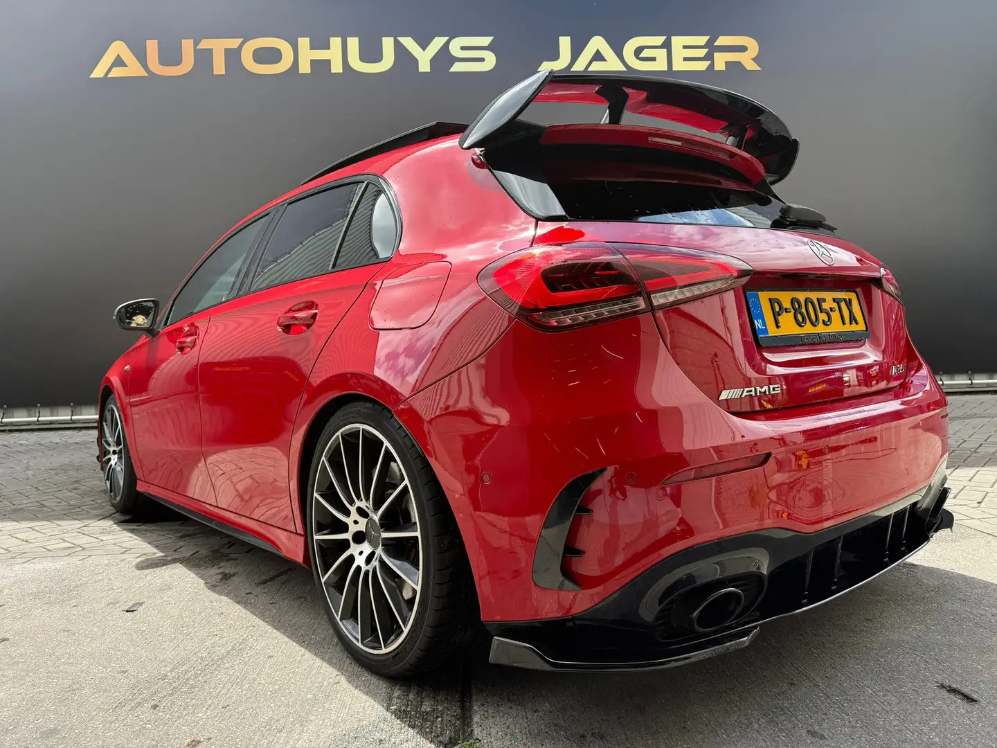Mercedes-Benz A 35 AMG 4MATIC Edition 1|Pano|Burmester|Milltek|Sfeer|Heme Rood - 2