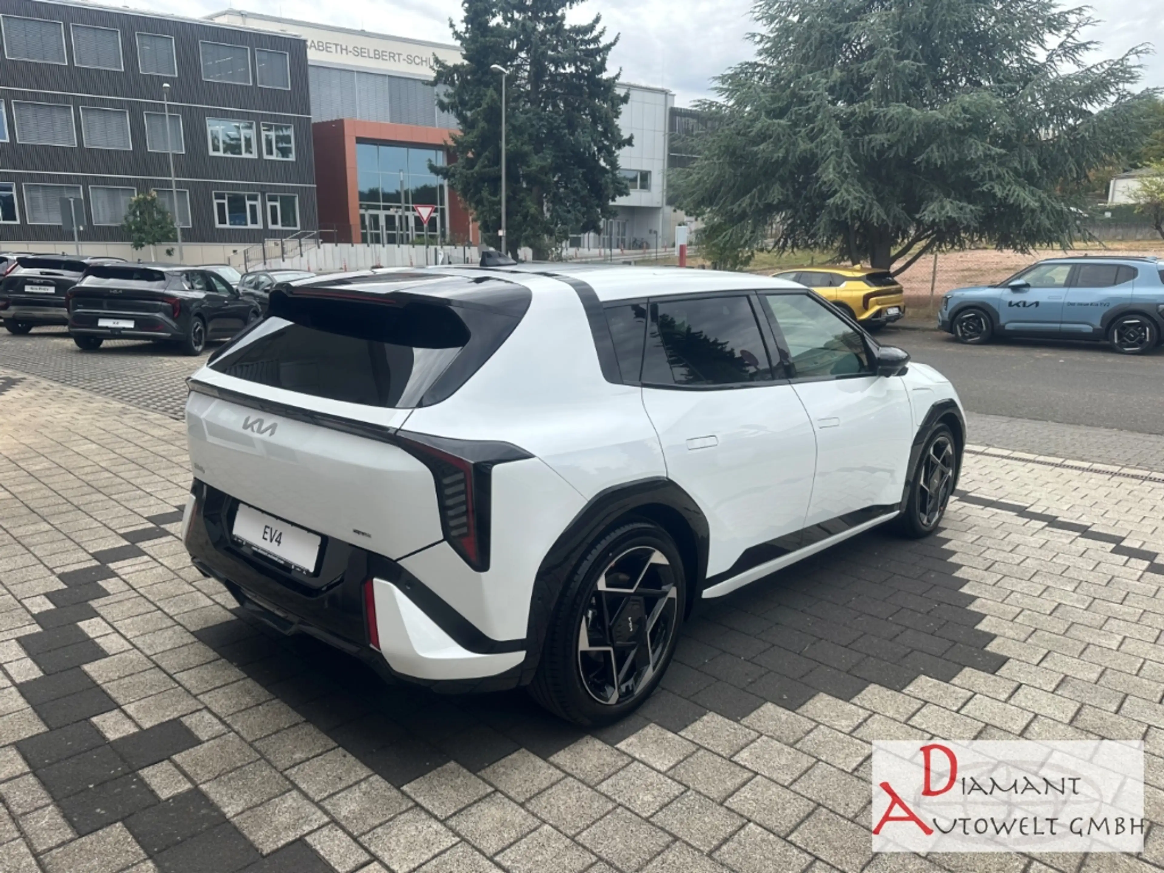 Kia EV4 81 KW FWD GT-Line DriveWise-, Comfort-, Connect-Pa — photo 7