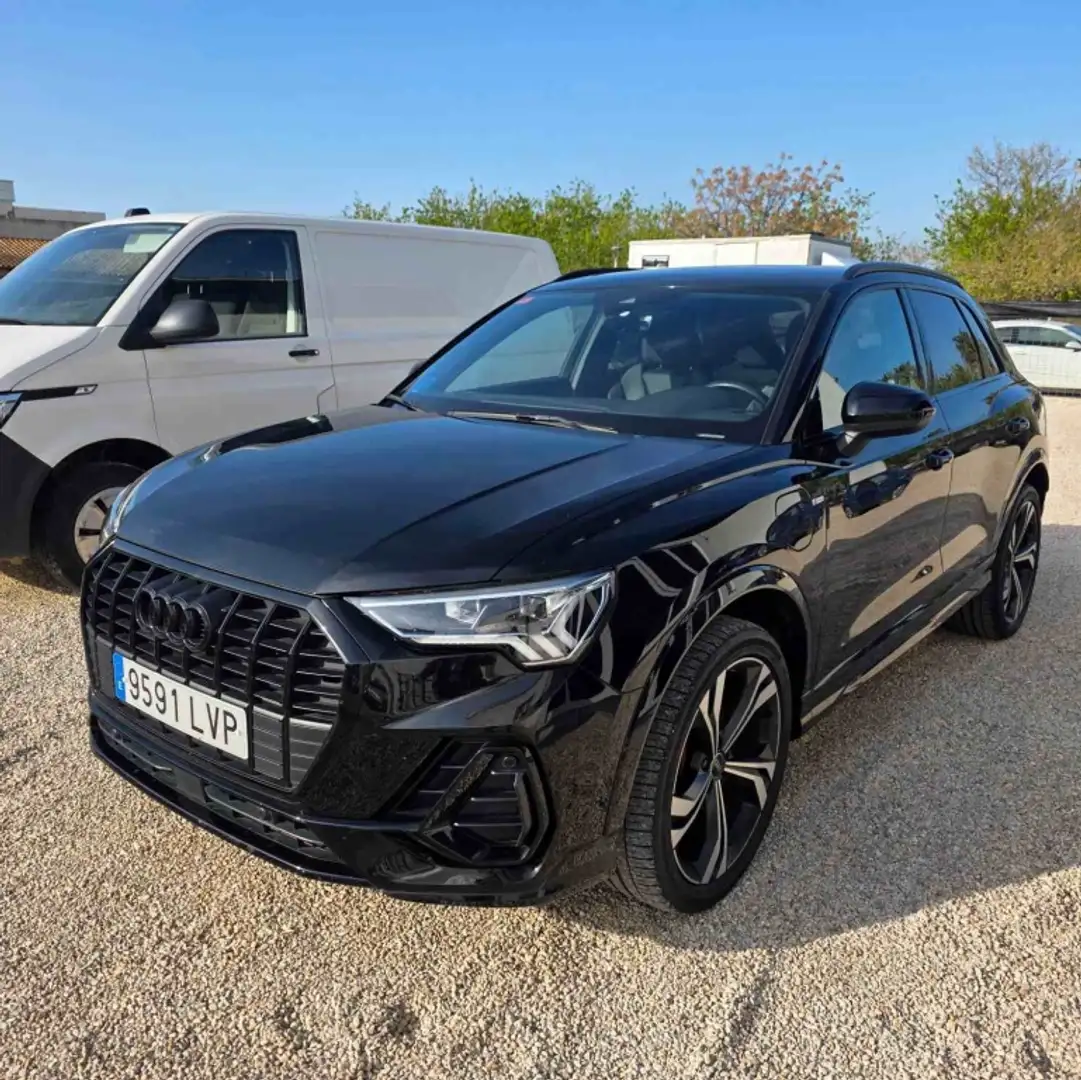 Audi Q3 45 TFSIe Black line S-tronic Negro - 1