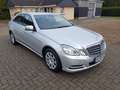 Mercedes-Benz E 200 CGI BlueEfficiency  Xenon  PDC  55000 KM Silber - thumbnail 3