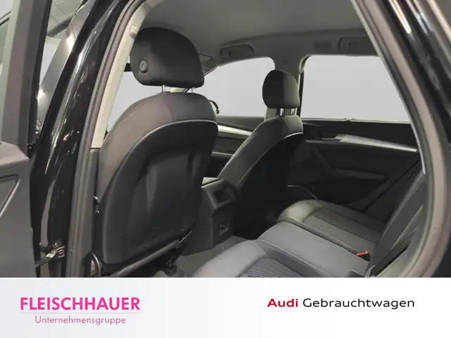 Audi Q5 view 14