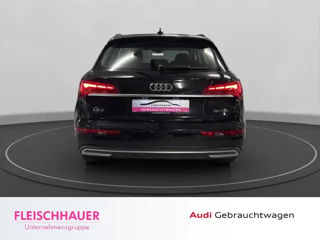 Audi Q5 view 6