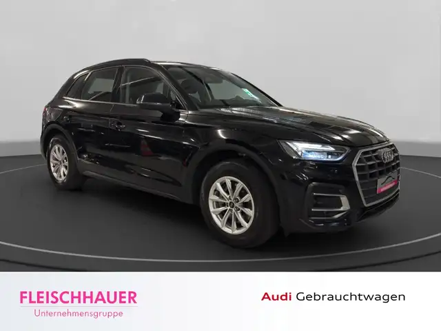 Audi Q5 view 9