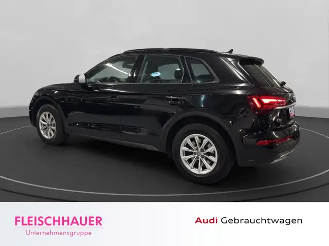 Audi Q5 view 5
