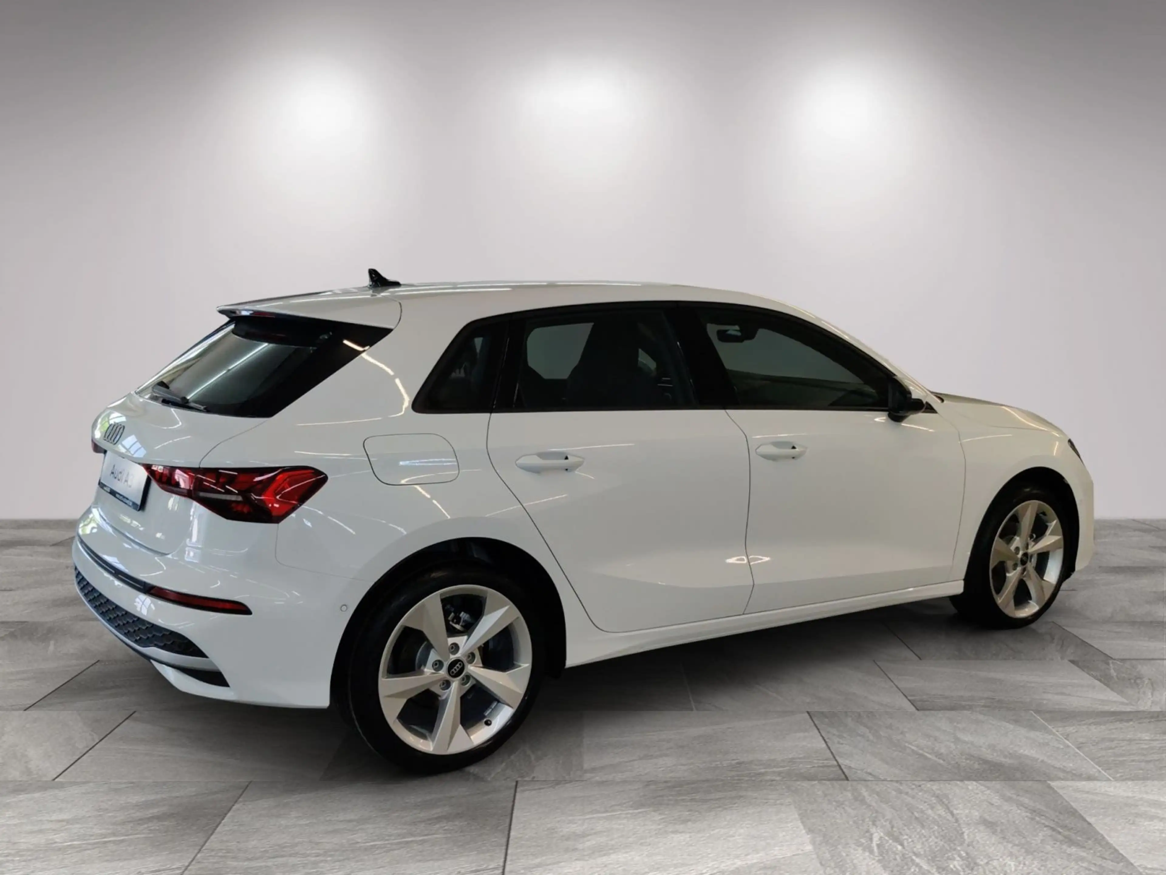 Audi A3 Advanced 1.5 TFSI S-tr/LED/Navi/RFK — photo 3
