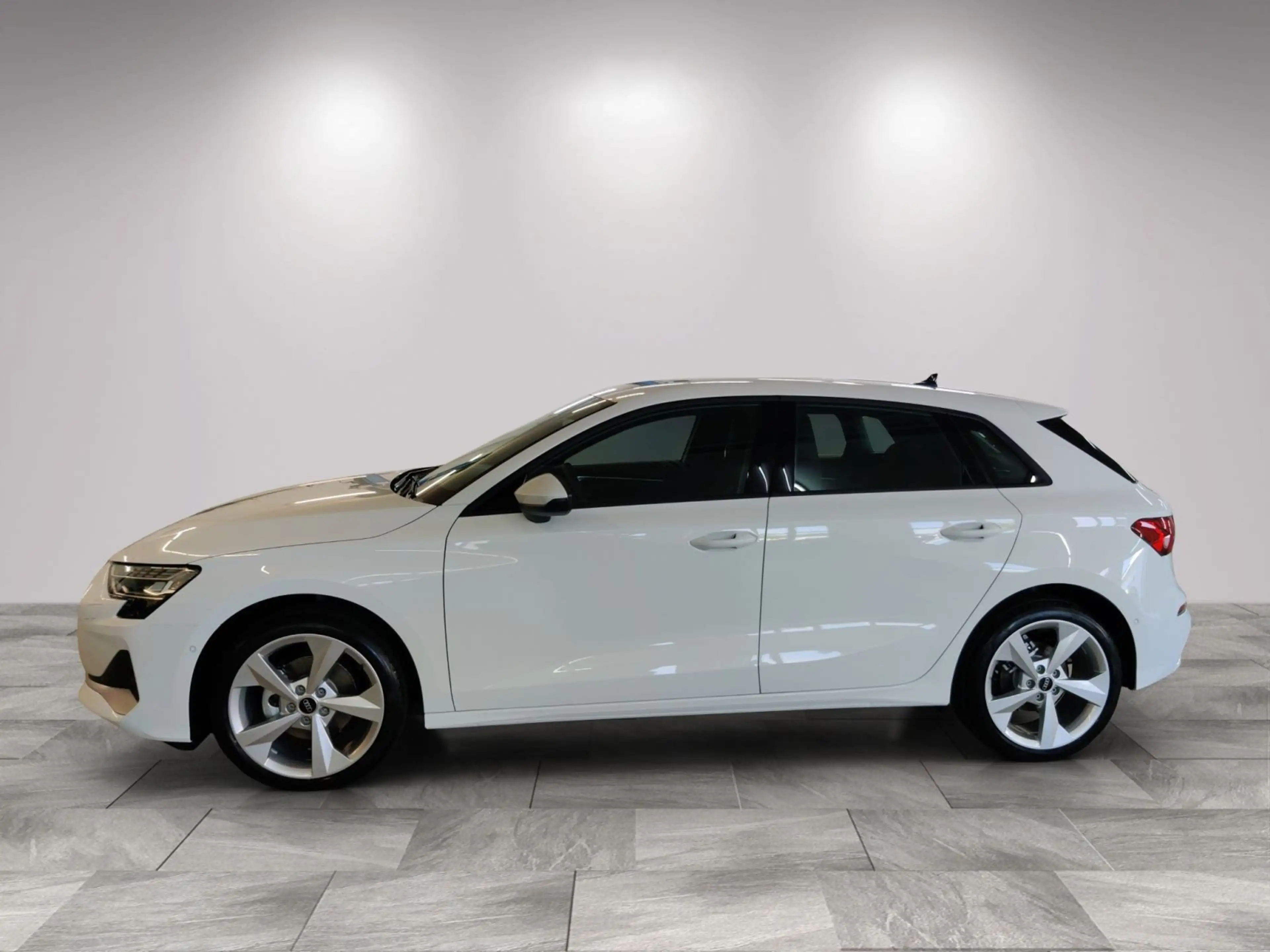 Audi A3 Advanced 1.5 TFSI S-tr/LED/Navi/RFK — photo 4