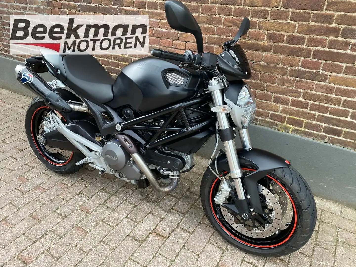 Ducati M 696 Nero - 2