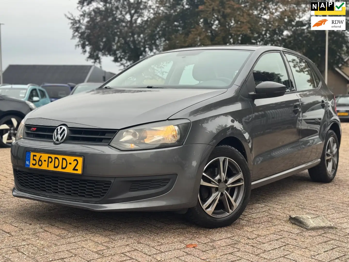 Volkswagen Polo 1.2-12V AIRCO NAVIGATIE APK NW.KETTING PERFECT OND Grijs - 1