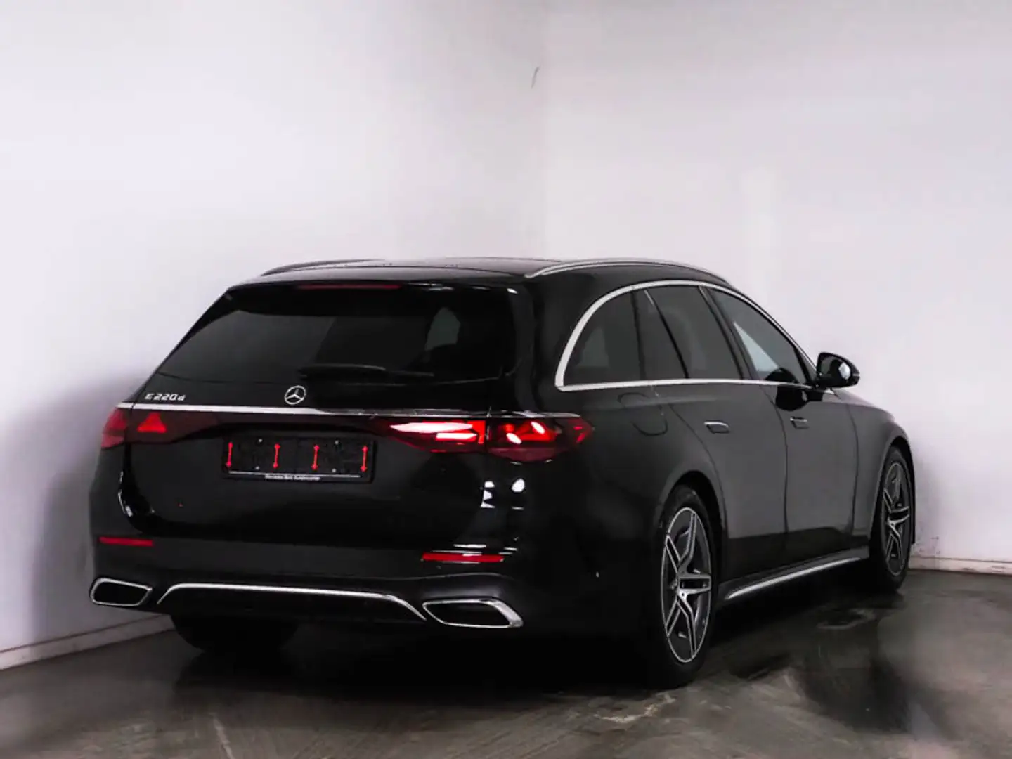 Mercedes-Benz E 220 d T AMG-Adv+*AHK*DigitalLight*360*DISTR*KG Schwarz - 2