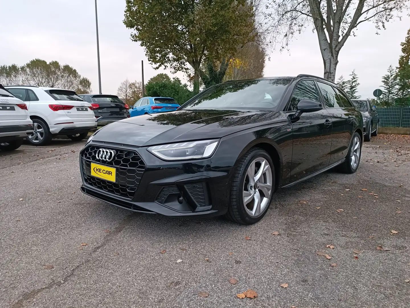 Audi A4 Avant 40 TDI S tronic S line edition Noir - 1