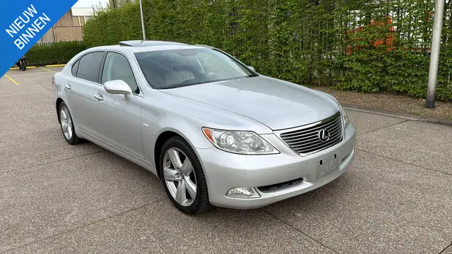 Lexus LS 460 President V8 (gr onderhoud+nw banden rondom)