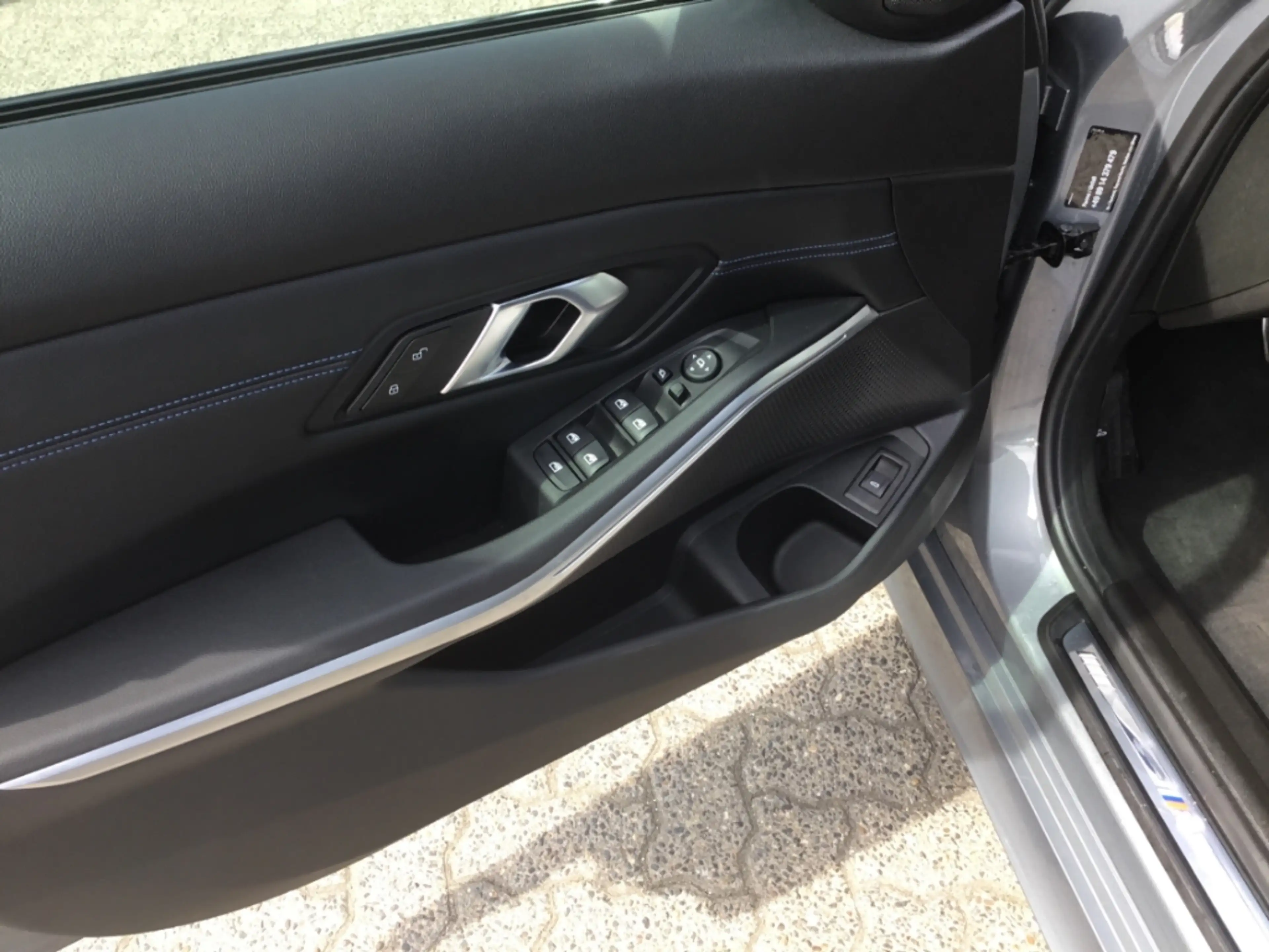 BMW 320 iA Limo M-Sport 18''SR adLED ACC Kamera Driving As — photo 6