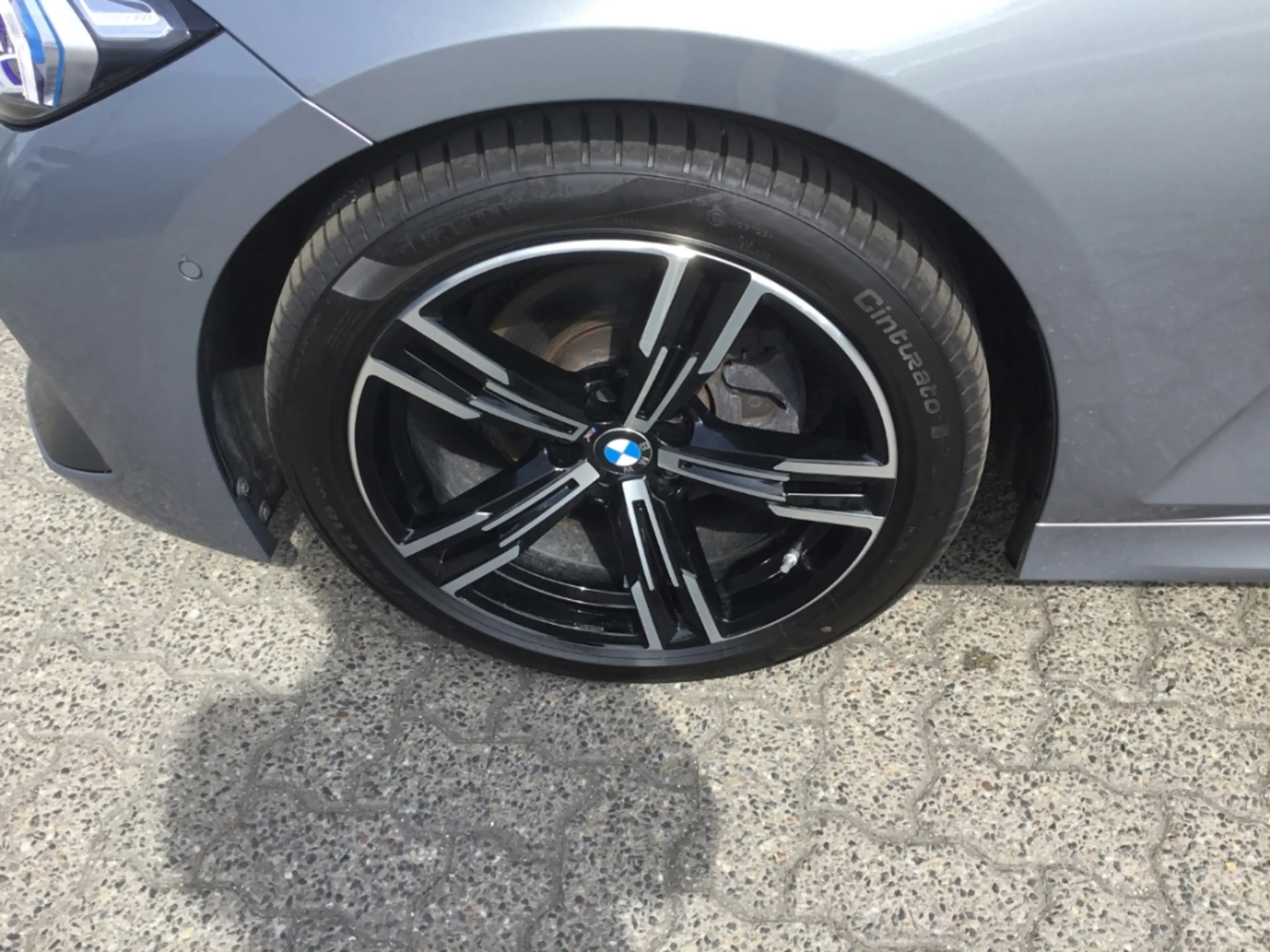 BMW 320 iA Limo M-Sport 18''SR adLED ACC Kamera Driving As — photo 3