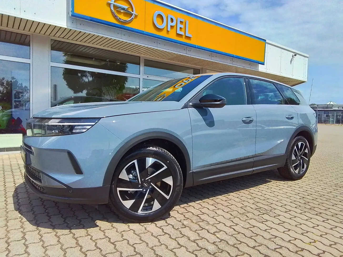 Opel Grandland 1.2 Mild-Hybrid  Edition Gris - 2