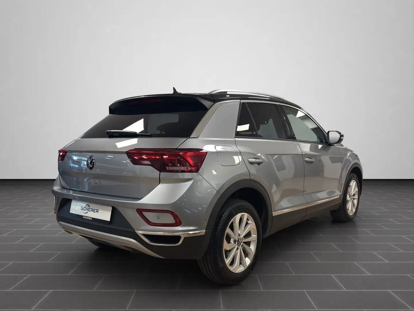 Volkswagen T-Roc 1.5 TSI DSG Style, APP, Sitzh., Kamera, LE Silber - 2