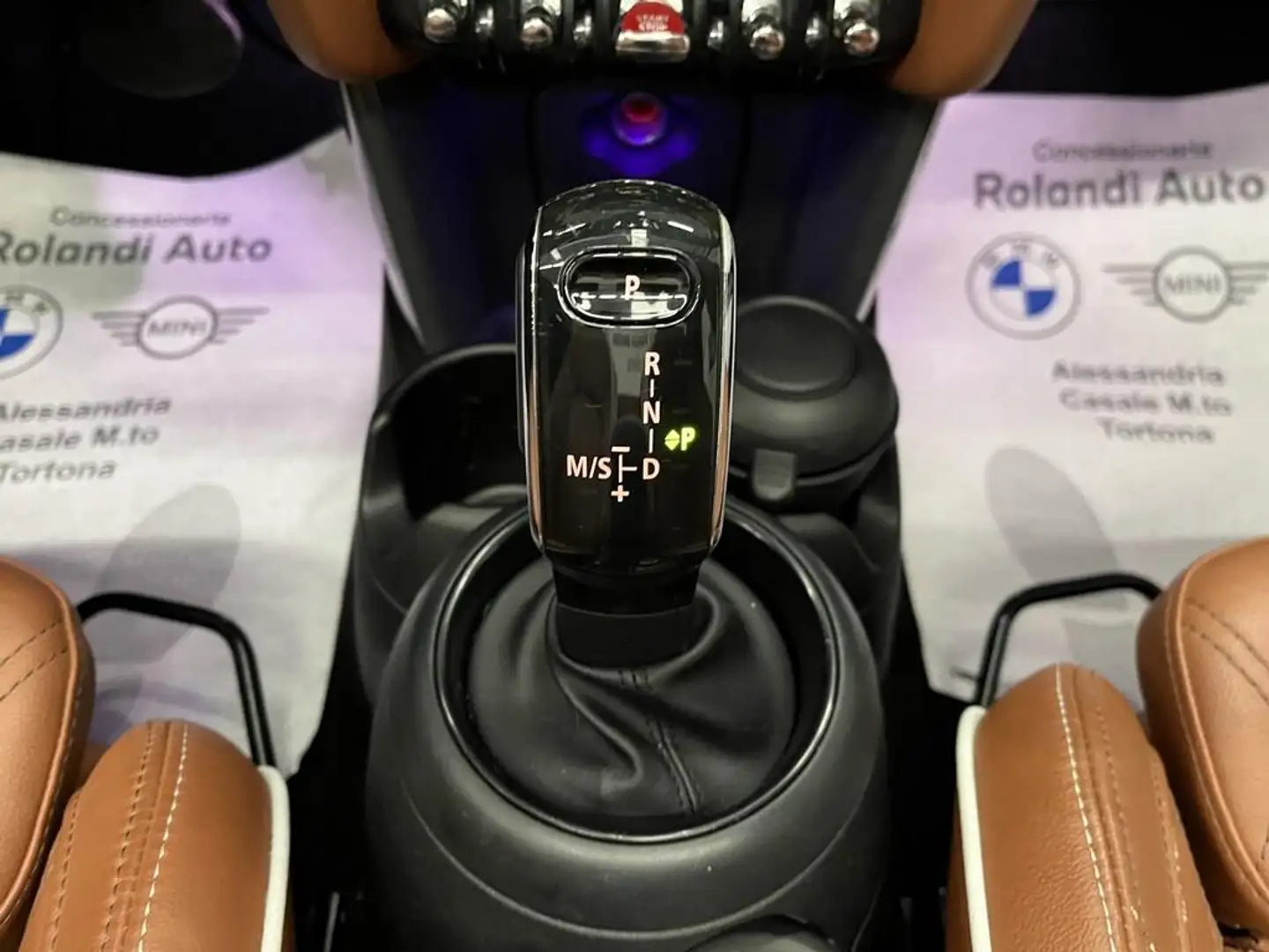 MINI Cooper D Cabrio 1.5 Cooper D Boost Auto Argent - 2