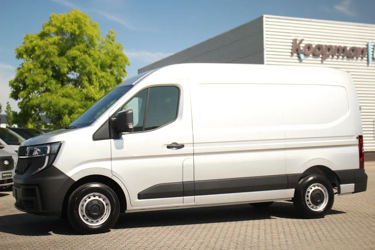 Renault Master 2026 — фото 12