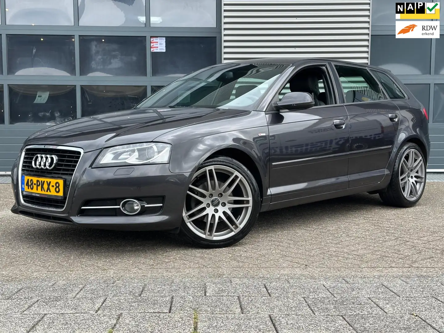 Audi A3 Sportback 1.4 TFSI Ambition Pro Line S | CRUISECR Grijs - 1