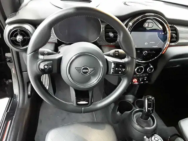 Mini Convertible view 10