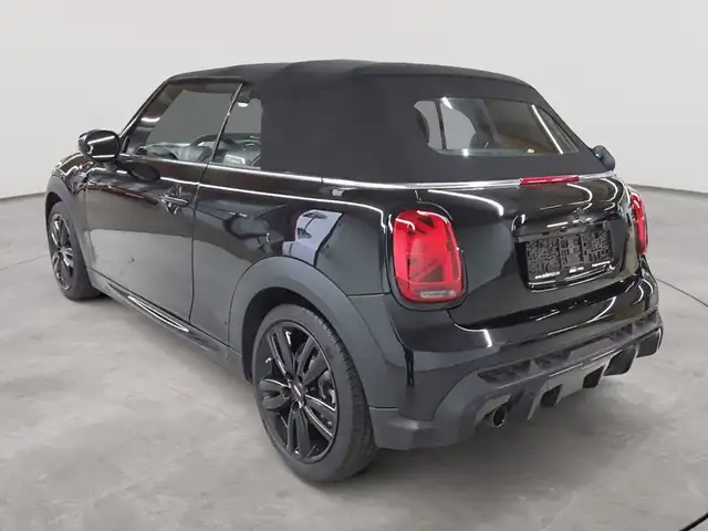 Mini Convertible view 5