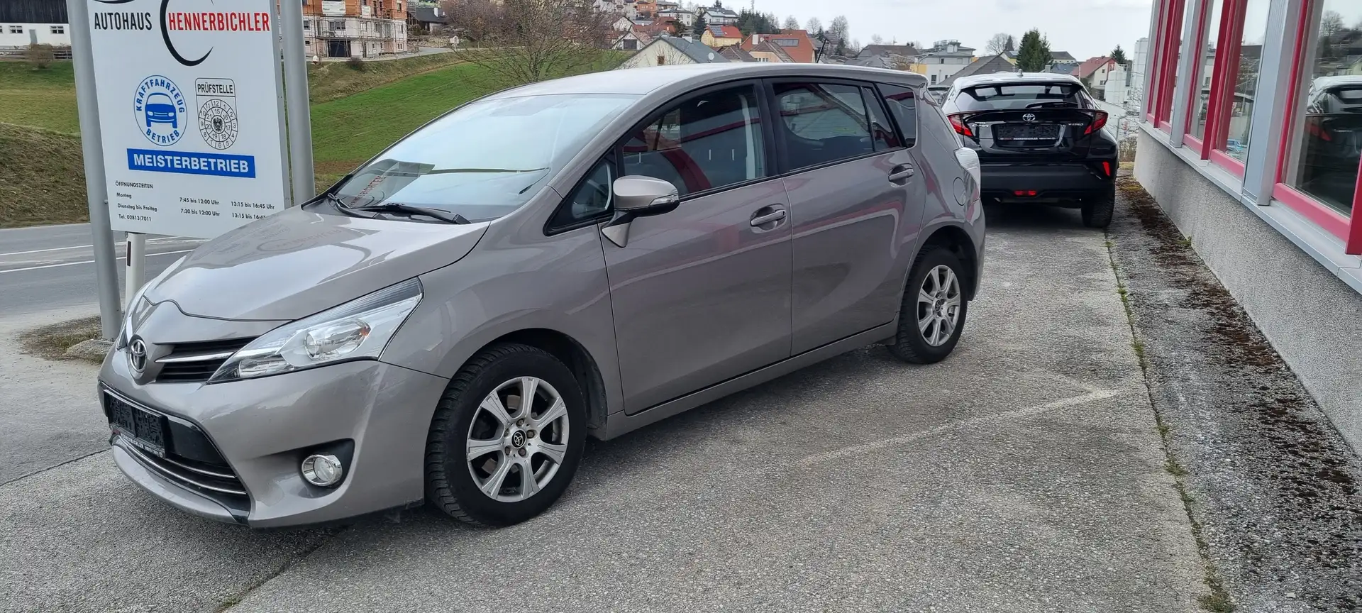 Toyota Verso Verso 1,6 D Active 7 Sitze Bronze - 1