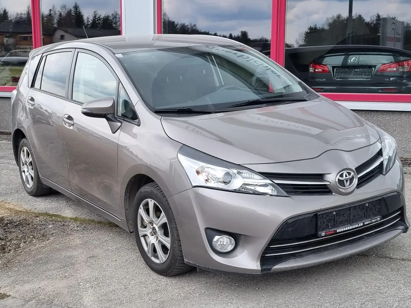 Toyota Verso Verso 1,6 D Active 7 Sitze Bronze - 2