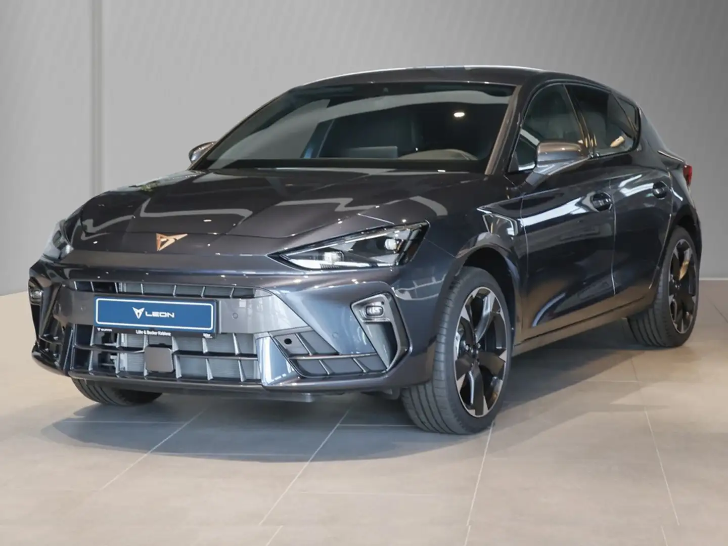 CUPRA Leon 1.5 eTSI 110kW/150PS 7-Gang-DSG KAB Grau - 2