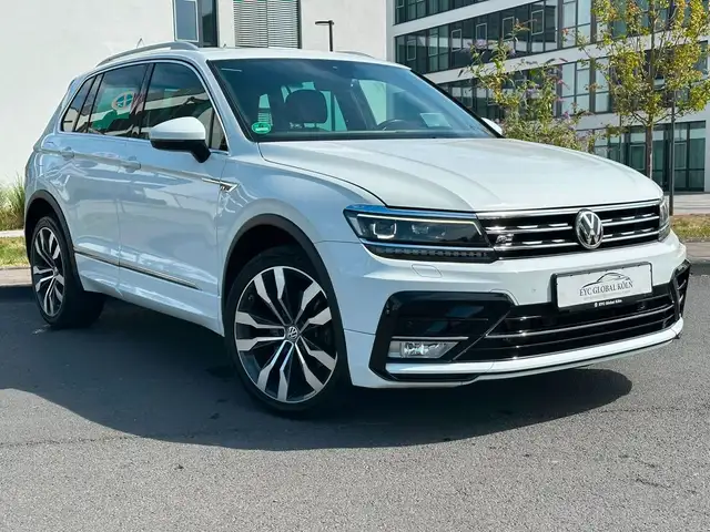Volkswagen Tiguan view 2
