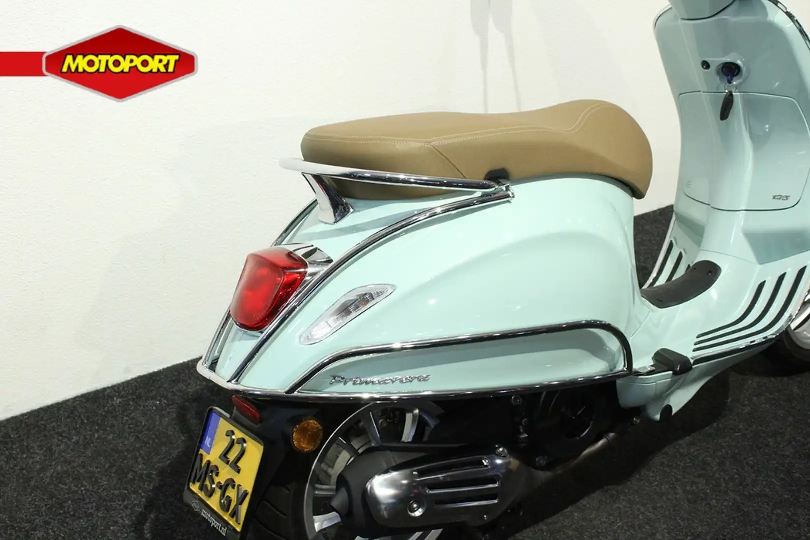 Vespa GTS 125 PRIMAVERA Zwart - 2