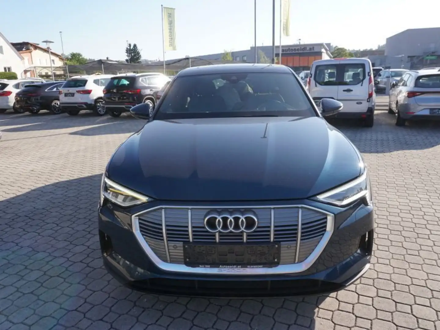 Audi e-tron SB 50 quattro Business *S-LINE+TOPAUSSTATTUNG* Blau - 2