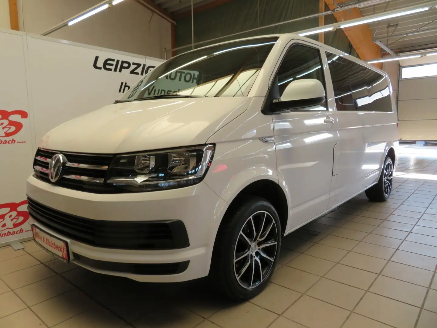 Volkswagen T6 Caravelle LR Lang DSG *APP-Connect*Standhzg Weiß - 1
