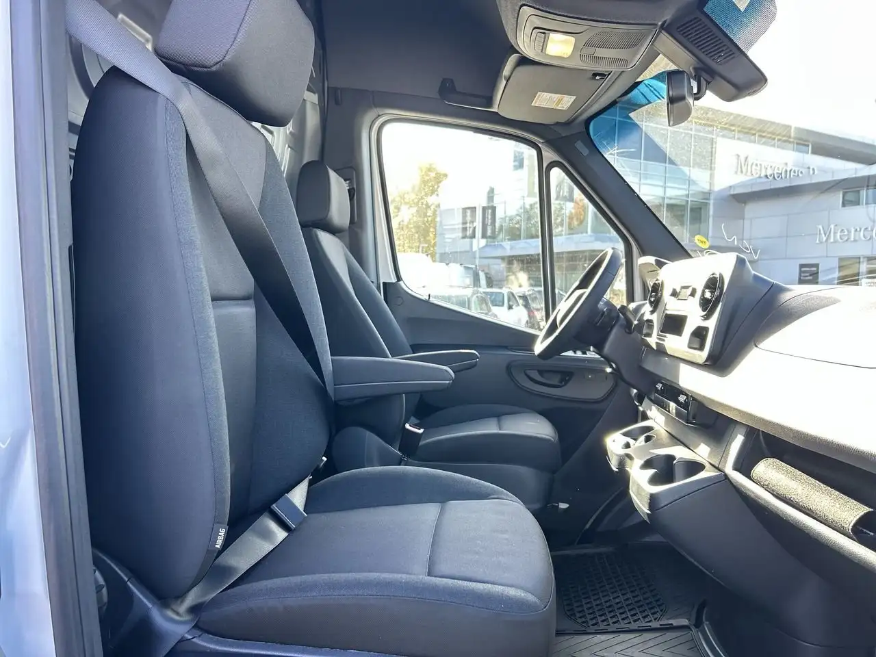 Mercedes-Benz Sprinter снимка Mercedes-Benz Sprinter