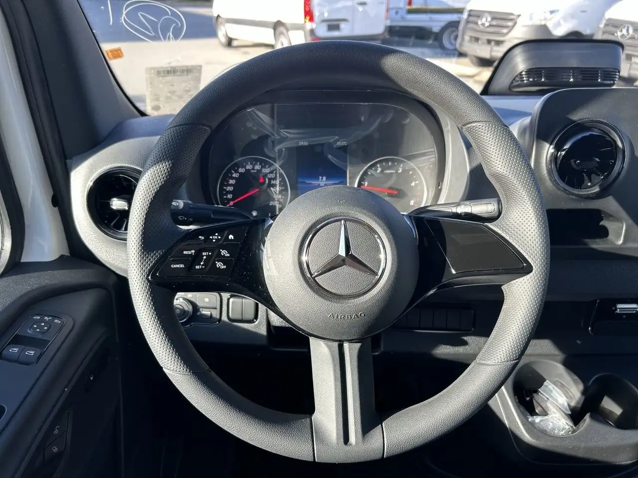 Mercedes-Benz Sprinter снимка Mercedes-Benz Sprinter