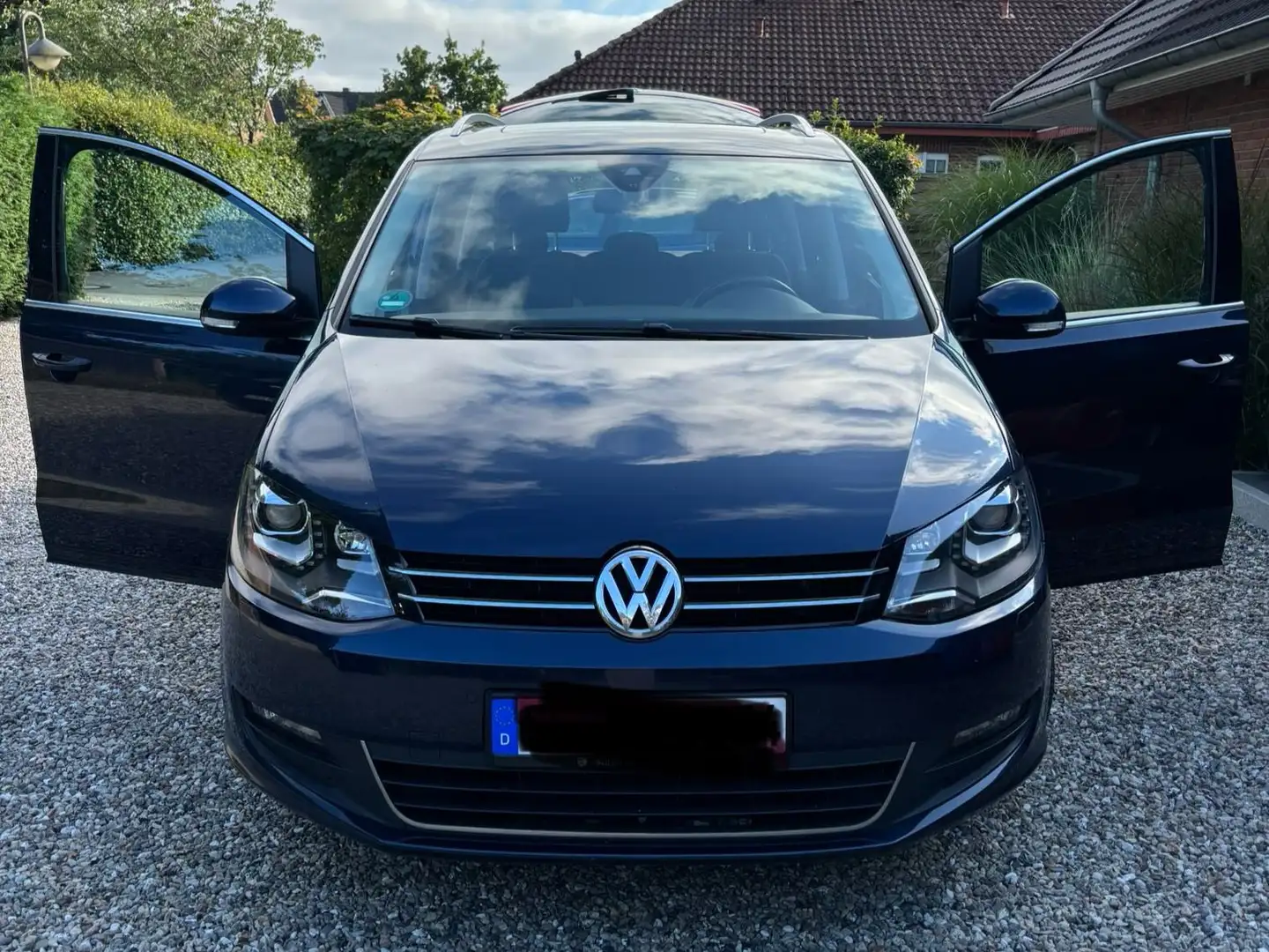 Volkswagen Sharan Diesel 2.0 , Ausstattungsvariante LIFE Blau - 2