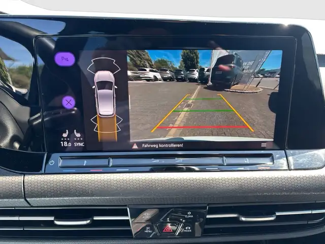 Volkswagen Golf view 12