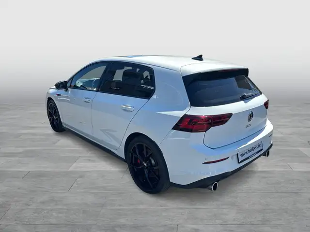 Volkswagen Golf view 3