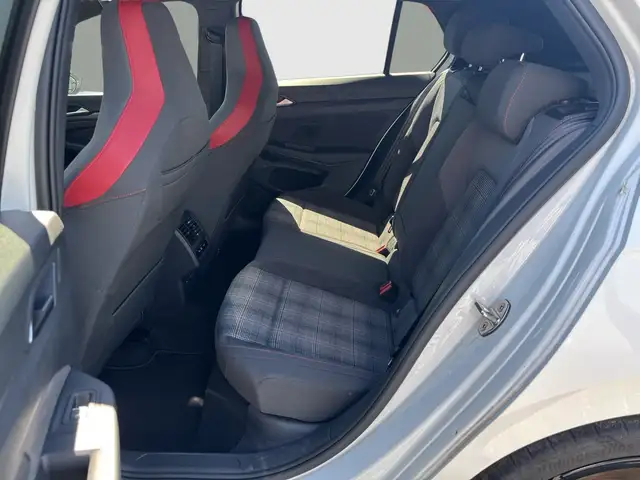 Volkswagen Golf view 13