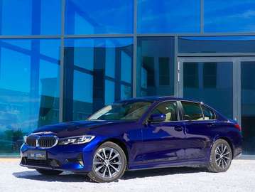d xDrive Aut. *Live Cockpit Plus - Schiebedach*