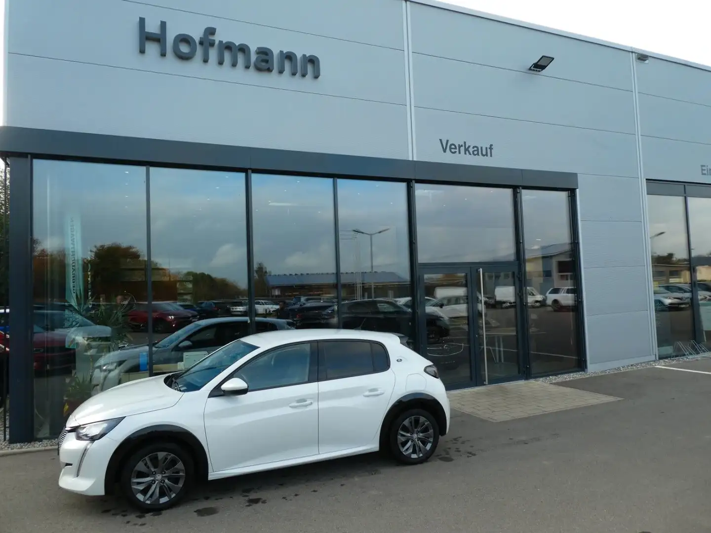 Peugeot 208 e- Allure Pack, SHZ, Navi, PDC, LED Weiß - 1