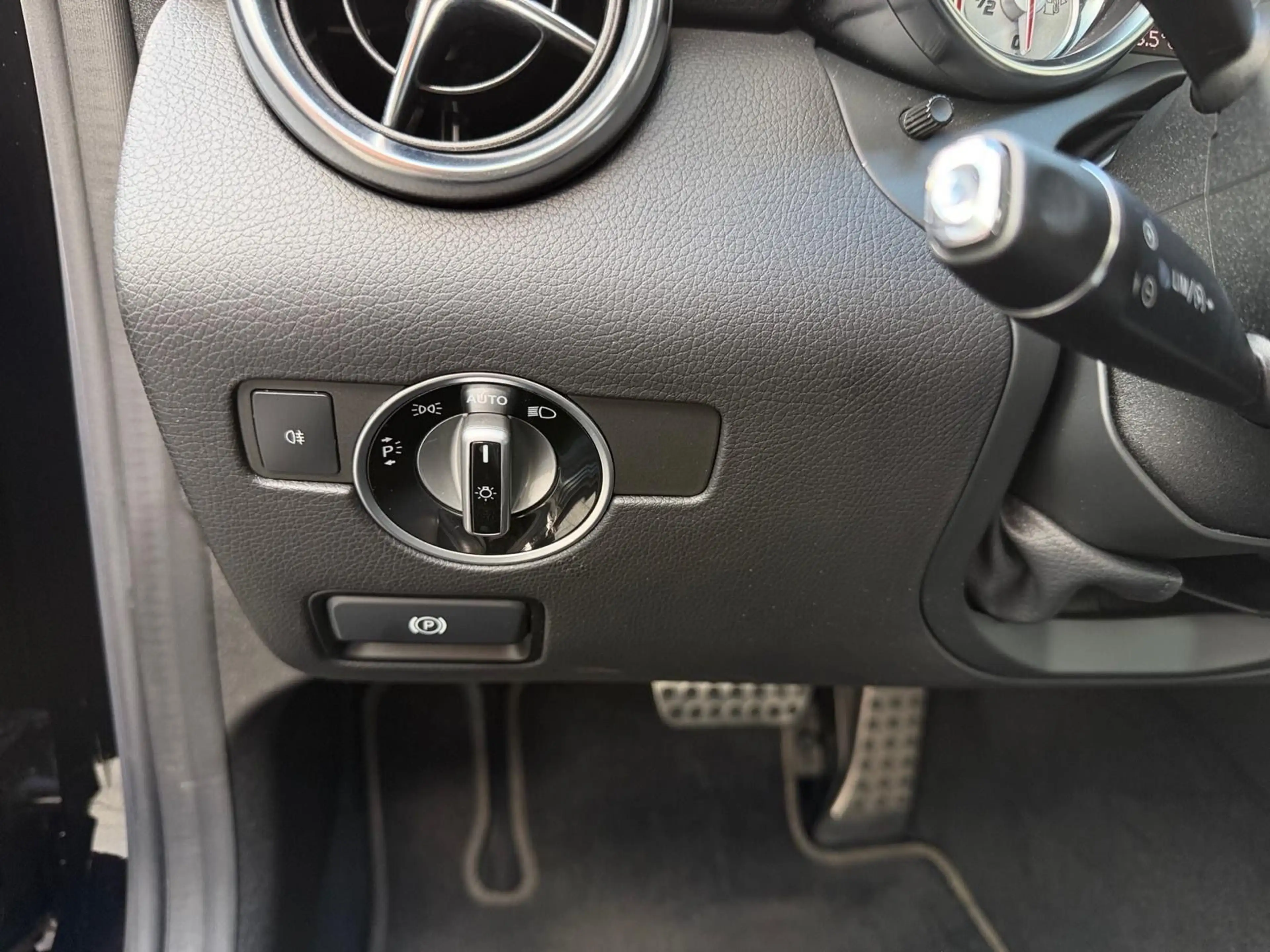 Mercedes-Benz SLK 200 SLK Roadster SLK 200 BlueEfficiency AUTO — photo 11