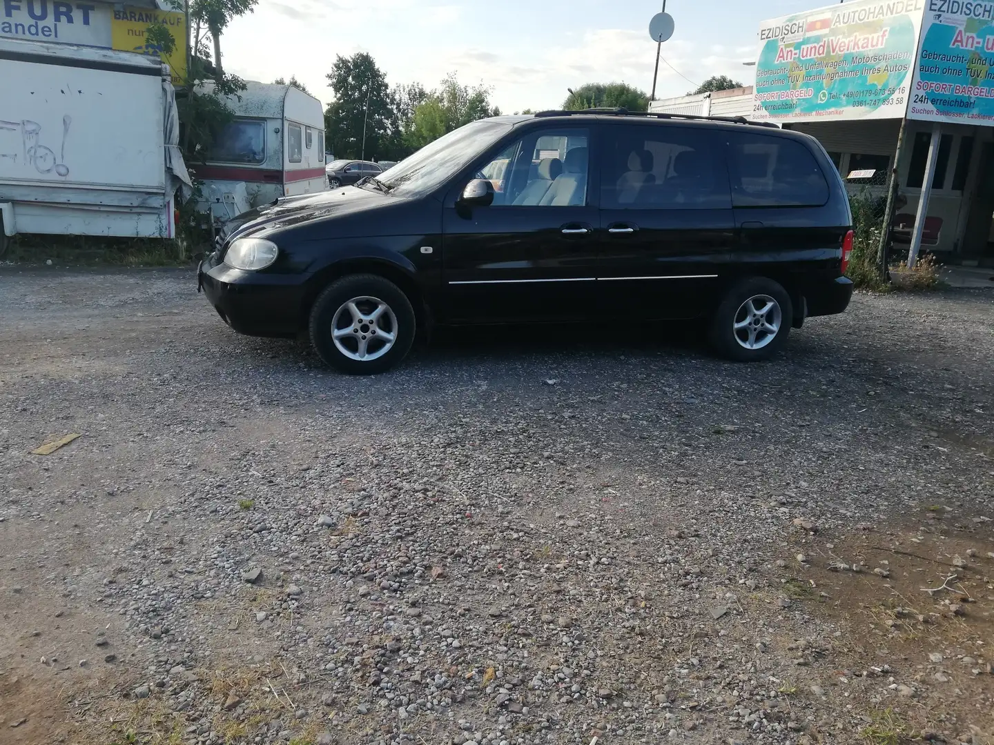 Kia Carnival Carnival II Diesel CRDi Aut. Skyline Schwarz - 2