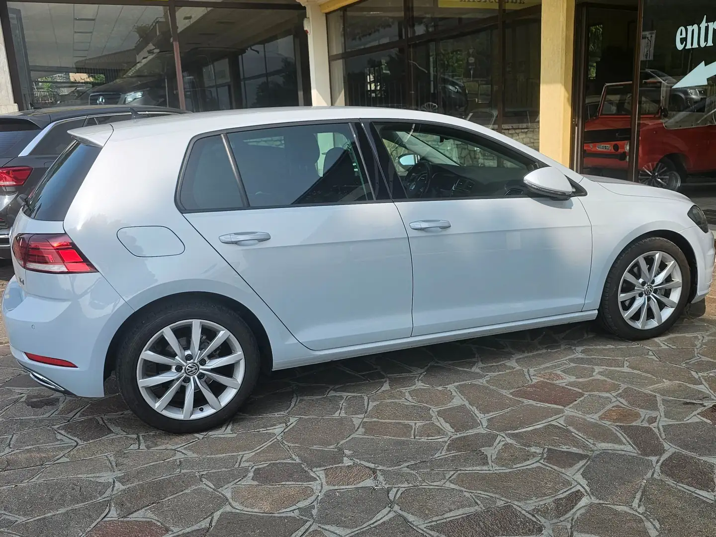 Volkswagen Golf Golf 5p 1.6 tdi Highline 115cv Zilver - 1