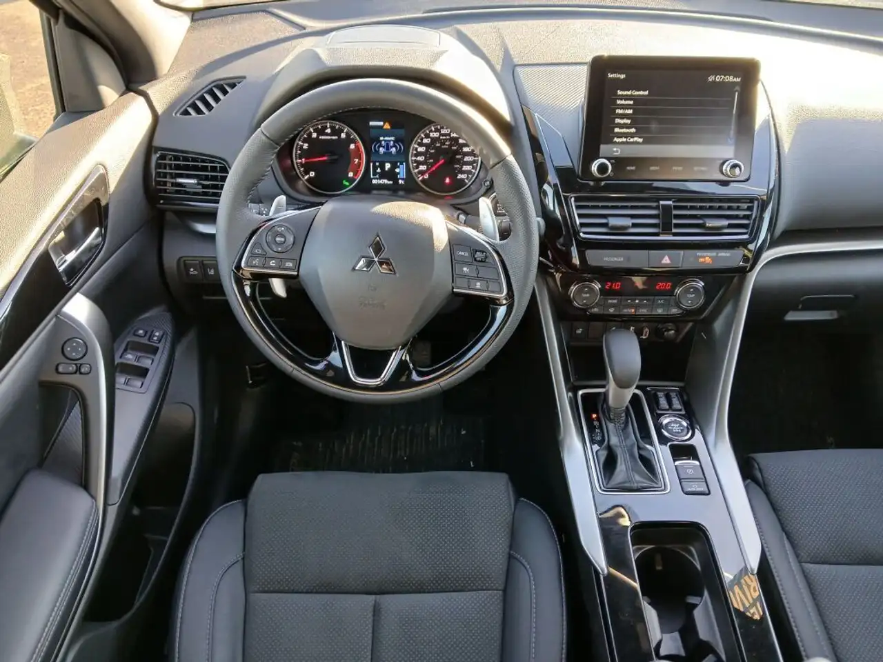 Mitsubishi Eclipse Cross снимка Mitsubishi Eclipse Cross