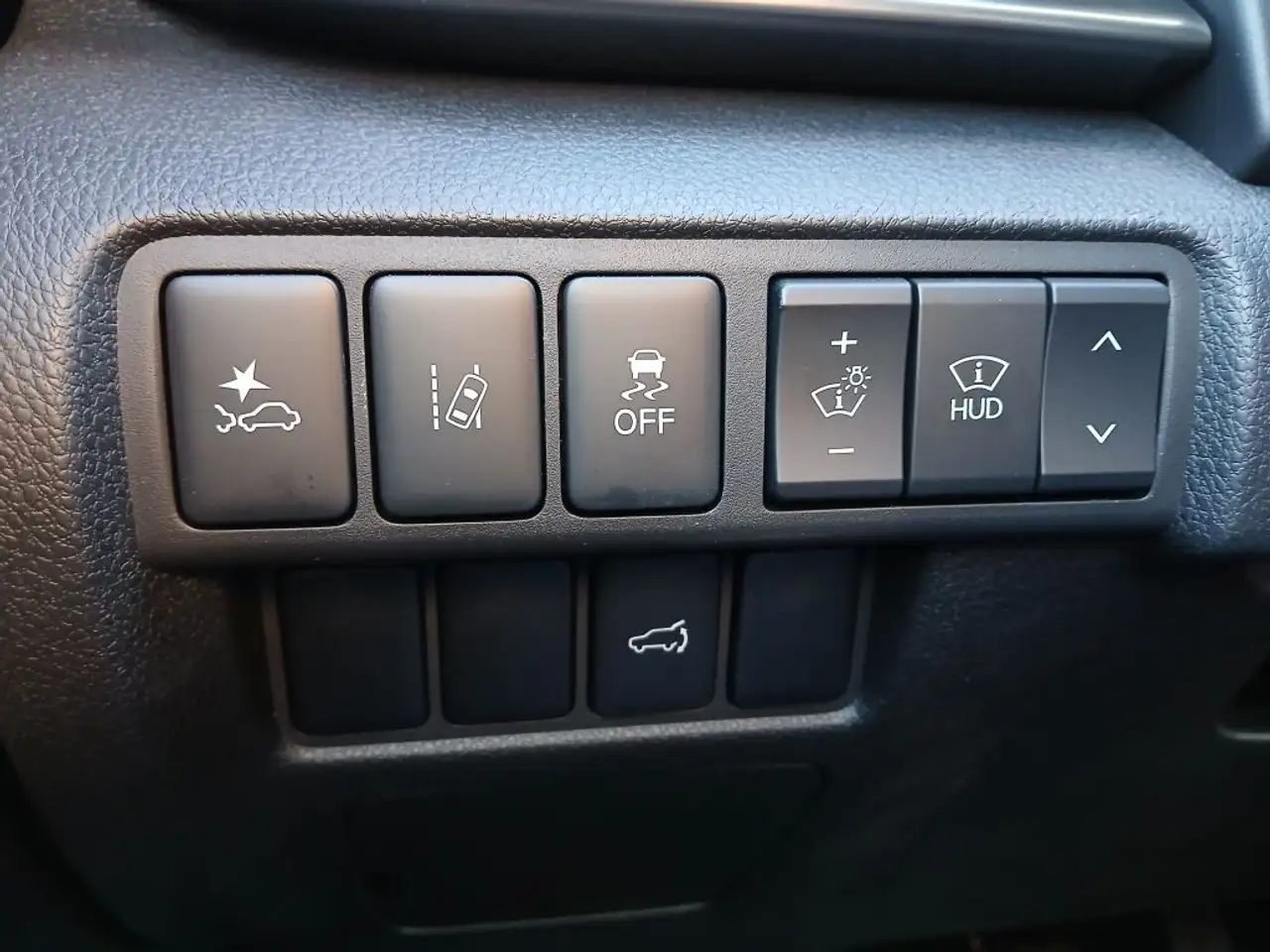 Mitsubishi Eclipse Cross снимка Mitsubishi Eclipse Cross