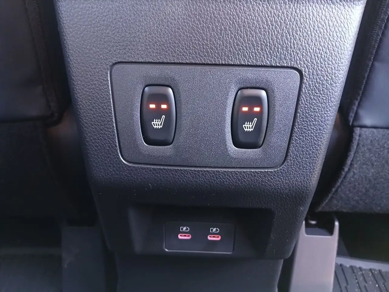 Mitsubishi Eclipse Cross снимка Mitsubishi Eclipse Cross