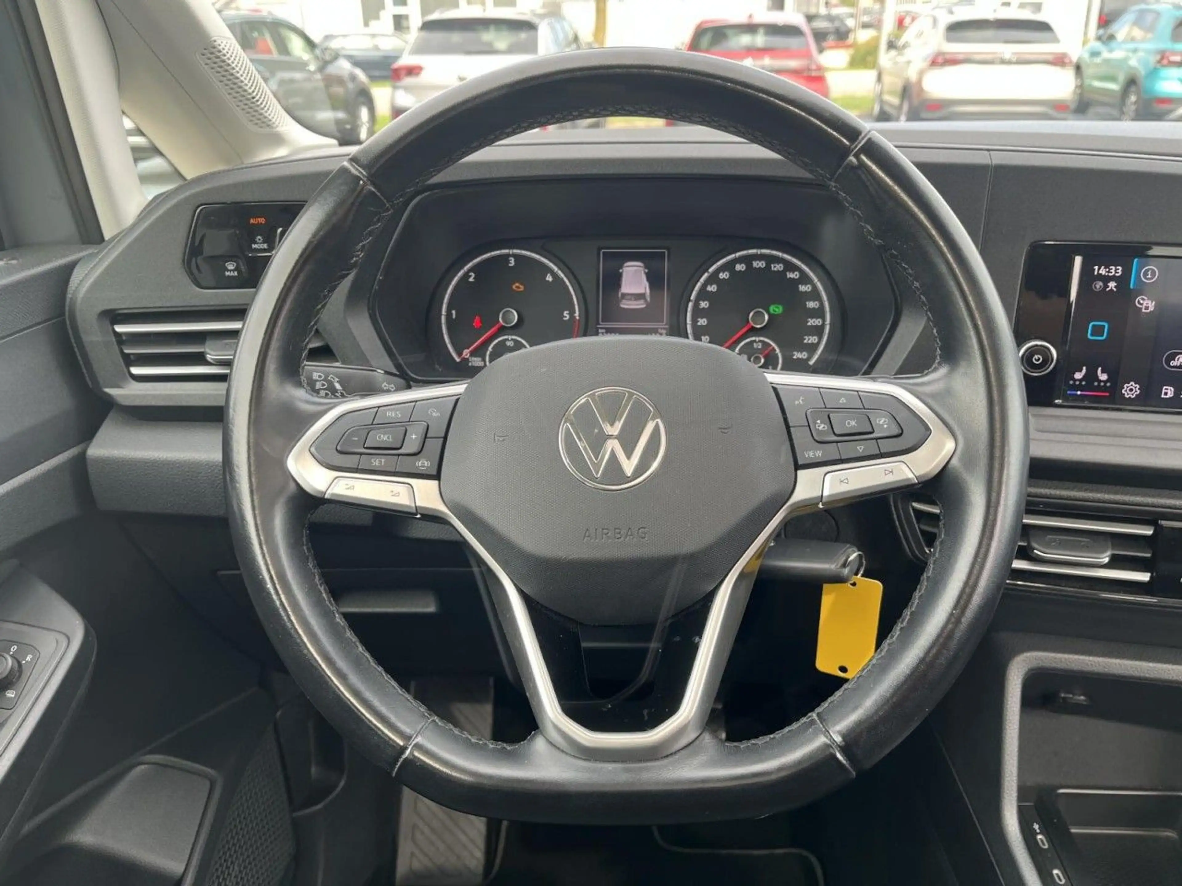 Volkswagen Caddy 2.0 TDI Dark Label DSG (LED+Panorama+PDC) — photo 17