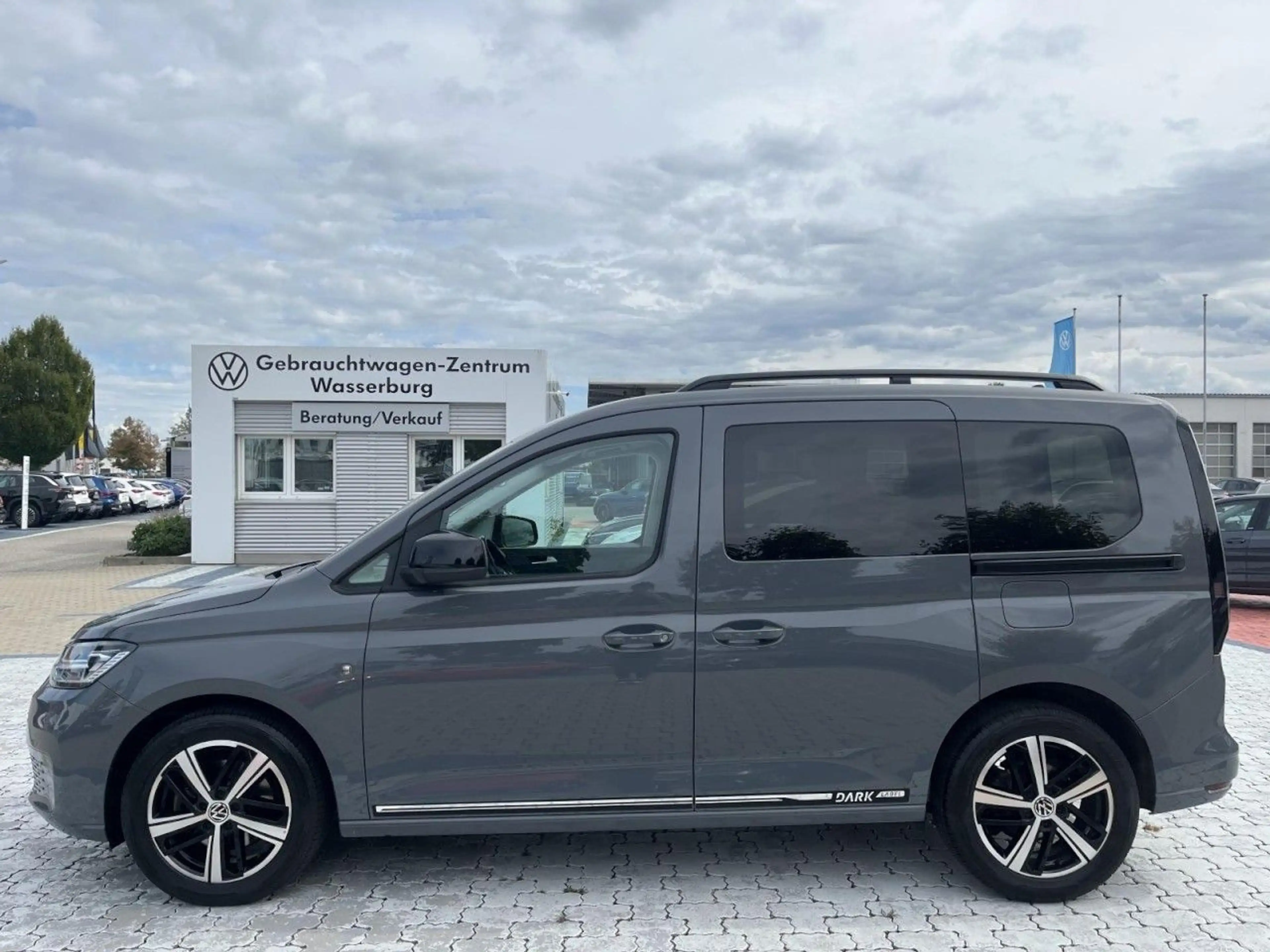 Volkswagen Caddy 2.0 TDI Dark Label DSG (LED+Panorama+PDC) — photo 3